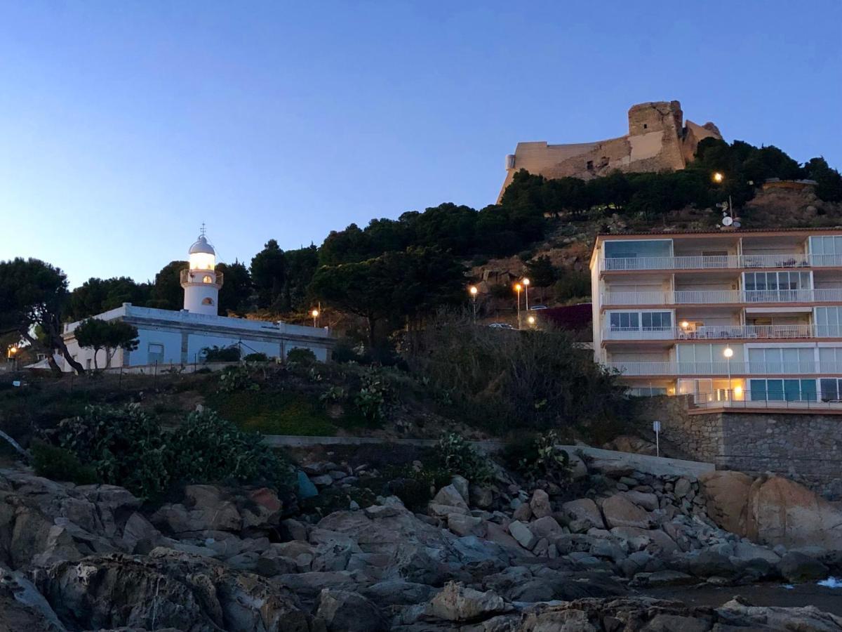 Magnifique Appartement En Front De Mer, Caneylles Roses Esterno foto